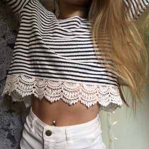 Cropped fancy tee